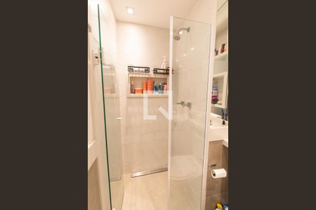 Apartamento à venda com 73m², 2 quartos e 2 vagasBanheiro Social