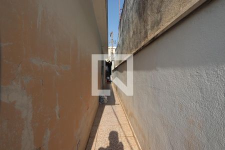 Casa à venda com 242m², 2 quartos e 4 vagasCorredor Lateral