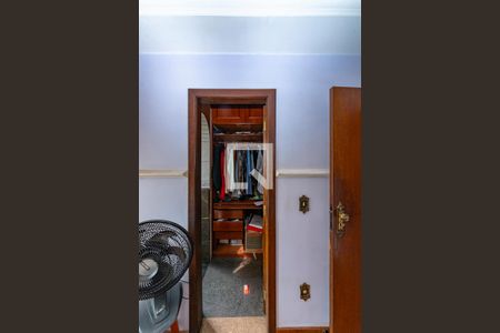 Casa à venda com 170m², 5 quartos e 4 vagas Casa à venda com 170m², 5 quartos e 4 vagasBanheiro da Suíte