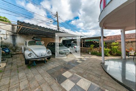 Casa à venda com 170m², 5 quartos e 4 vagas Casa à venda com 170m², 5 quartos e 4 vagasGaragem