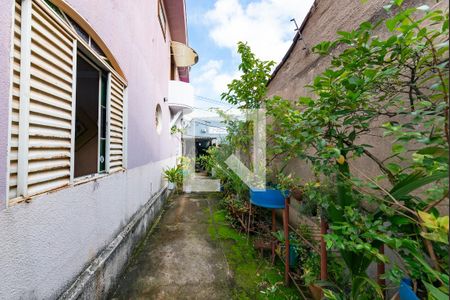 Casa à venda com 170m², 5 quartos e 4 vagas Casa à venda com 170m², 5 quartos e 4 vagasQuintal