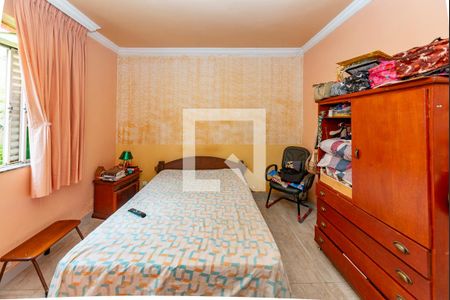 Casa à venda com 170m², 5 quartos e 4 vagas Casa à venda com 170m², 5 quartos e 4 vagasQuarto 2