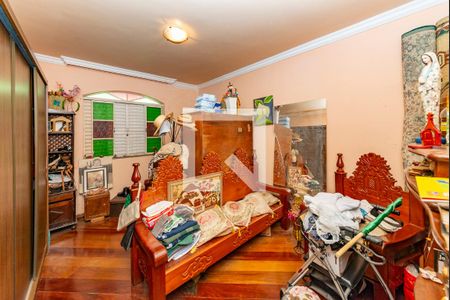 Casa à venda com 170m², 5 quartos e 4 vagas Casa à venda com 170m², 5 quartos e 4 vagasQuarto 3