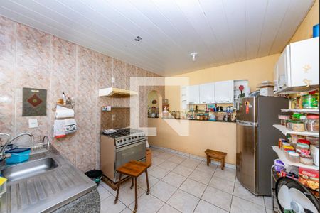 Casa à venda com 170m², 5 quartos e 4 vagas Casa à venda com 170m², 5 quartos e 4 vagasCozinha 2