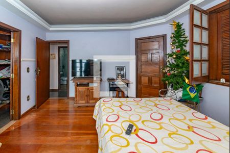 Casa à venda com 170m², 5 quartos e 4 vagas Casa à venda com 170m², 5 quartos e 4 vagasSuíte