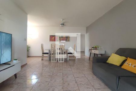 Sala de casa para alugar com 3 quartos, 140m² em Taquara, Rio de Janeiro