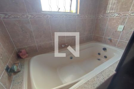 Casa para alugar com 140m², 3 quartos e 2 vagasBanheiro