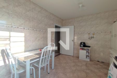 Casa para alugar com 140m², 3 quartos e 2 vagasCozinha