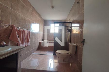 Casa para alugar com 140m², 3 quartos e 2 vagasBanheiro