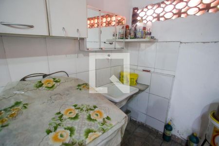 Casa à venda com 170m², 3 quartos e 2 vagasÁrea de Serviço