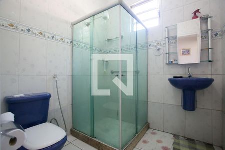 Casa à venda com 170m², 3 quartos e 2 vagasBanheiro Social