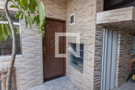 Casa à venda com 140m², 3 quartos e 1 vaga Casa à venda com 140m², 3 quartos e 1 vagaEntrada