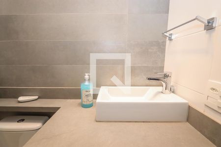 Apartamento à venda com 127m², 2 quartos e 2 vagasBanheiro da Suite 2