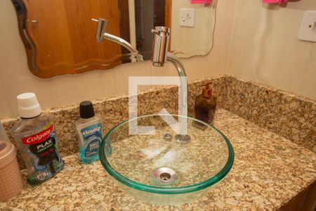 Casa à venda com 140m², 4 quartos e 3 vagasCasa 2 - Banheiro