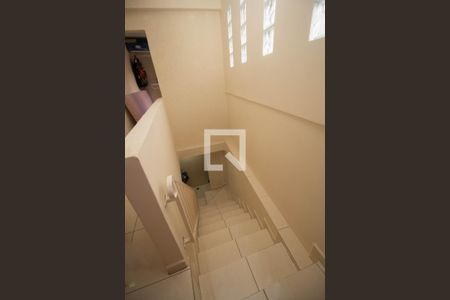 Casa à venda com 140m², 4 quartos e 3 vagasCasa 2 - Escada