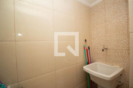 Casa à venda com 140m², 4 quartos e 3 vagasCasa 2 - Área de Serviço