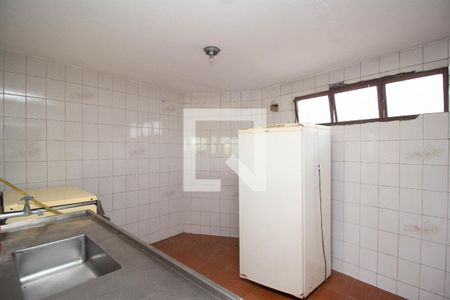 Casa à venda com 140m², 4 quartos e 3 vagasSalão - Cozinha