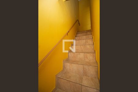 Casa à venda com 140m², 4 quartos e 3 vagasEscada