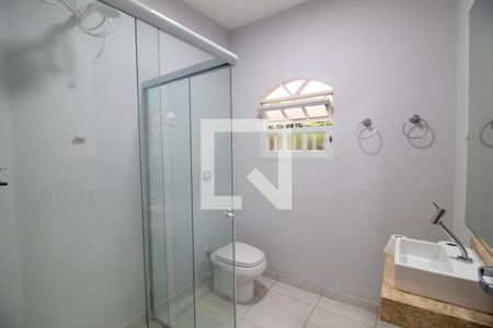 Casa à venda com 173m², 3 quartos e 3 vagasBanheiro