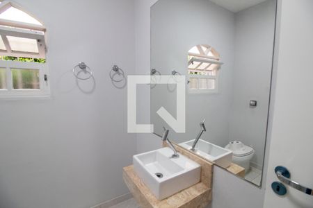 Casa à venda com 173m², 3 quartos e 3 vagasBanheiro