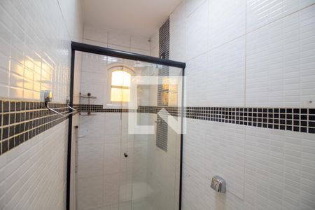 Casa à venda com 173m², 3 quartos e 3 vagasDependência de Serviço - Banheiro