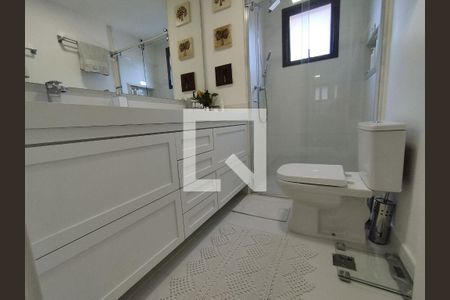 Apartamento à venda com 120m², 2 quartos e 2 vagasBanheiro da Suíte 1