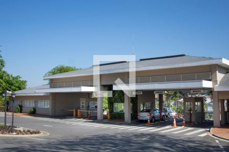 Casa de condomínio para alugar com 390m², 3 quartos e 2 vagasVista da Rua