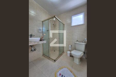 Casa de condomínio à venda com 140m², 4 quartos e 2 vagasBanheiro da suíte