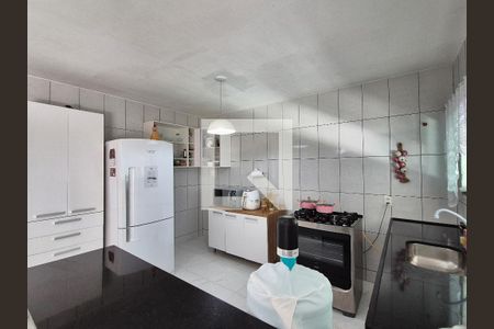 Casa de condomínio à venda com 140m², 4 quartos e 2 vagascozinha