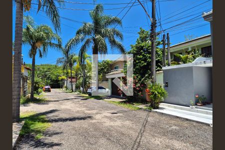 Casa de condomínio à venda com 140m², 4 quartos e 2 vagasÁrea comum