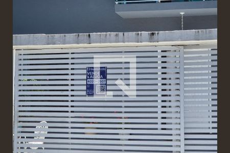 Casa de condomínio à venda com 140m², 4 quartos e 2 vagasPlaca