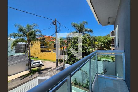 Casa de condomínio à venda com 140m², 4 quartos e 2 vagassacada da suite