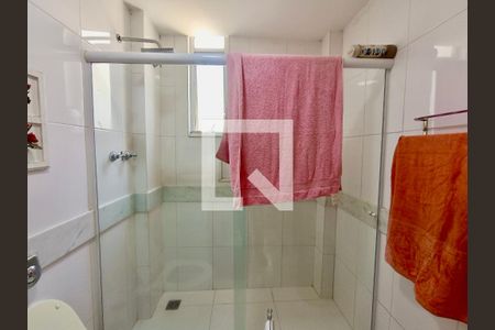 Apartamento à venda com 90m², 3 quartos e sem vagaBanheiro social