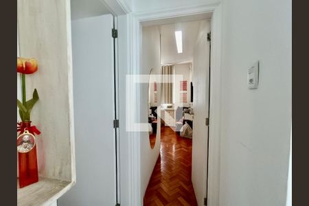Apartamento à venda com 90m², 3 quartos e sem vagaCorredor