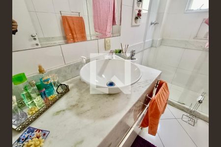 Apartamento à venda com 90m², 3 quartos e sem vagaBanheiro social