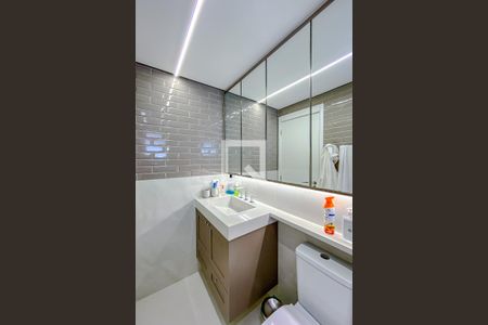 Apartamento para alugar com 265m², 3 quartos e 2 vagasBanheiro da Suíte 2