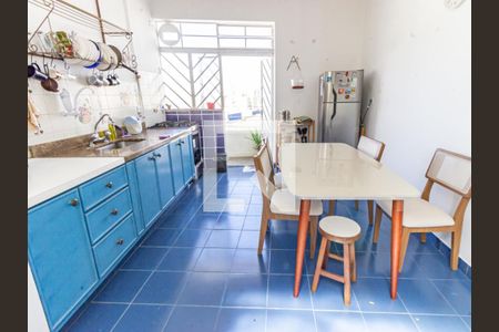 Apartamento à venda com 90m², 2 quartos e sem vagaCozinha