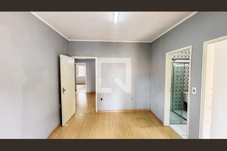 Casa à venda com 297m², 4 quartos e 4 vagas Casa à venda com 297m², 4 quartos e 4 vagasSuite