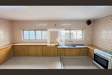 Casa à venda com 297m², 4 quartos e 4 vagas Casa à venda com 297m², 4 quartos e 4 vagasCozinha - Sala de Jantar