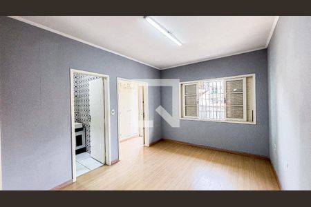 Casa à venda com 297m², 4 quartos e 4 vagas Casa à venda com 297m², 4 quartos e 4 vagasSuite