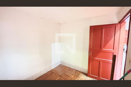 Casa à venda com 297m², 4 quartos e 4 vagas Casa à venda com 297m², 4 quartos e 4 vagasQuarto da Garagem