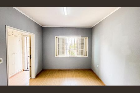 Casa à venda com 297m², 4 quartos e 4 vagas Casa à venda com 297m², 4 quartos e 4 vagasSuite