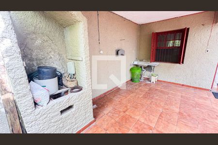 Casa à venda com 297m², 4 quartos e 4 vagas Casa à venda com 297m², 4 quartos e 4 vagasQuintal