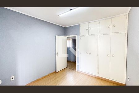 Casa à venda com 297m², 4 quartos e 4 vagas Casa à venda com 297m², 4 quartos e 4 vagasQuarto 3