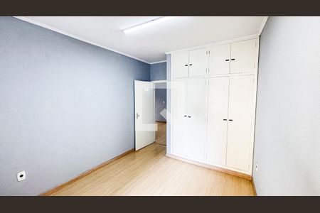 Casa à venda com 297m², 4 quartos e 4 vagas Casa à venda com 297m², 4 quartos e 4 vagasQuarto 1