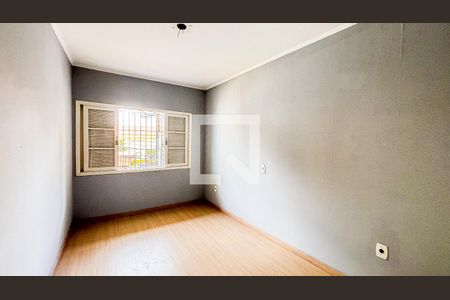 Casa à venda com 297m², 4 quartos e 4 vagas Casa à venda com 297m², 4 quartos e 4 vagasQuarto 2