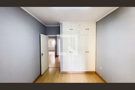 Casa à venda com 297m², 4 quartos e 4 vagas Casa à venda com 297m², 4 quartos e 4 vagasQuarto 1