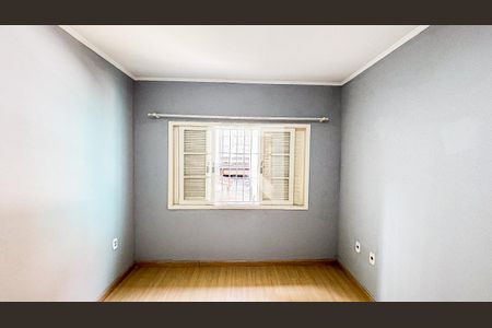 Casa à venda com 297m², 4 quartos e 4 vagas Casa à venda com 297m², 4 quartos e 4 vagasQuarto 3