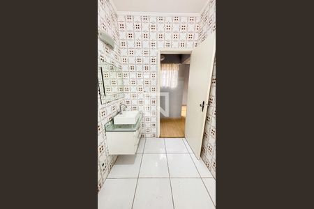 Casa à venda com 297m², 4 quartos e 4 vagas Casa à venda com 297m², 4 quartos e 4 vagasBanheiro