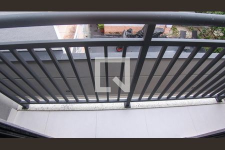 Casa à venda com 75m², 2 quartos e 1 vagavaranda